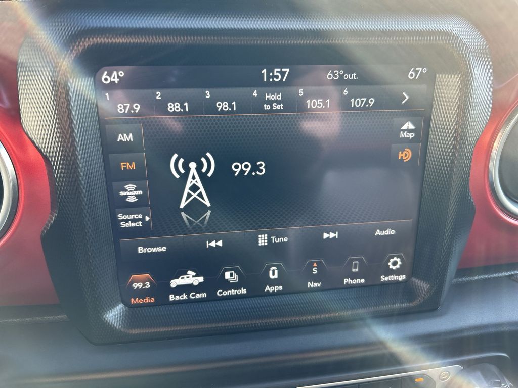 Thumbnail: 2021 Jeep Gladiator - 16