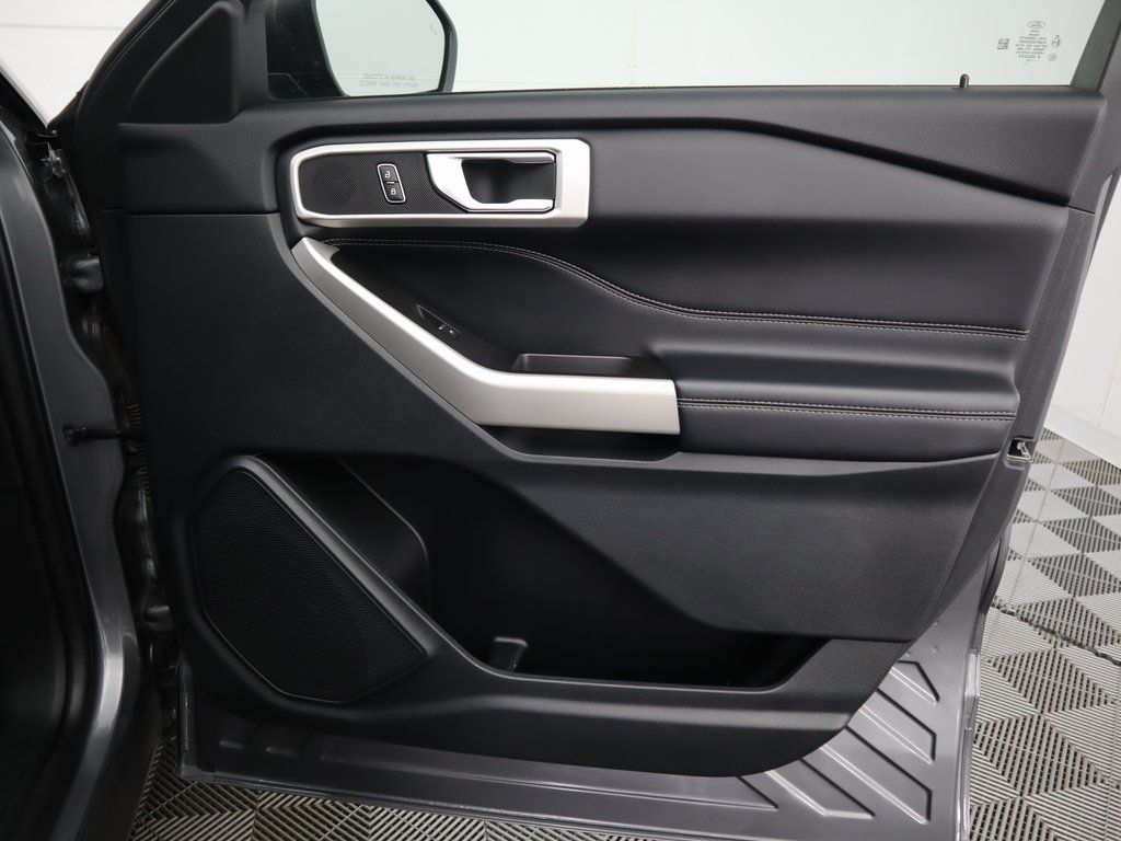 Thumbnail: 2022 Ford Explorer - 26