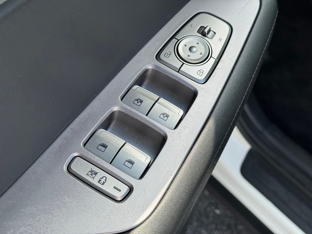 2024 Hyundai Palisade SEL Hyper White - Jim Hudson Acura - Image 15