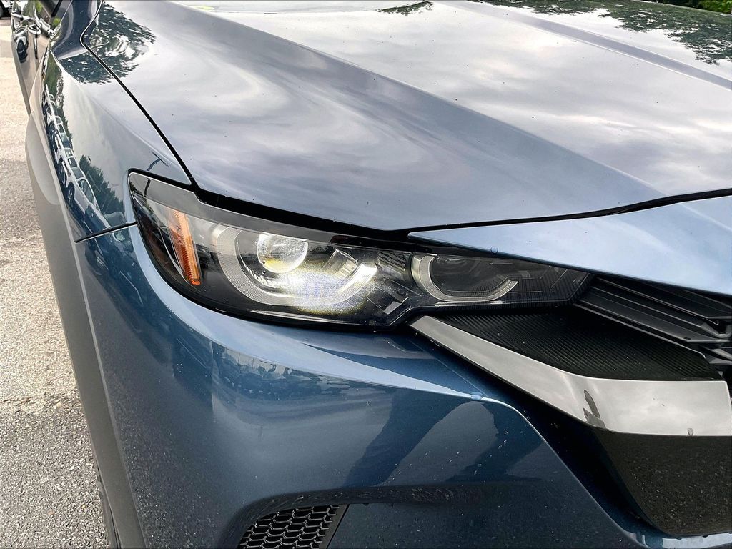2025 Mazda CX-50 — photo 29