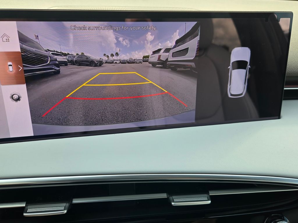 2027 Genesis Gv70