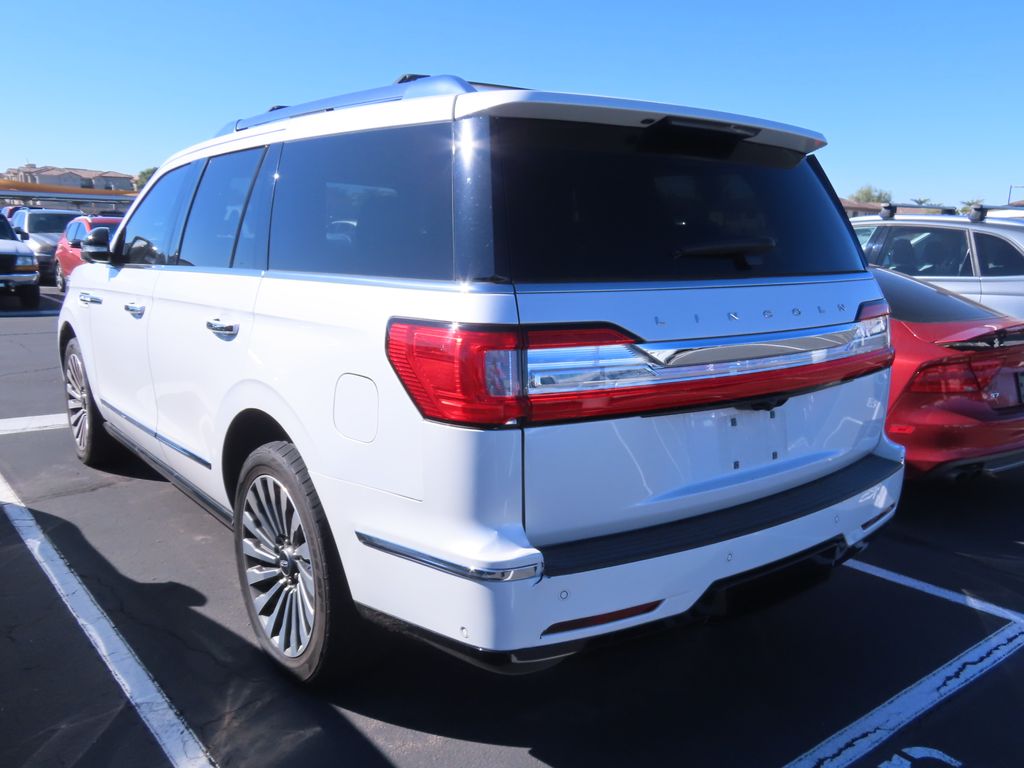 Thumbnail: 2019 Lincoln Navigator - 4