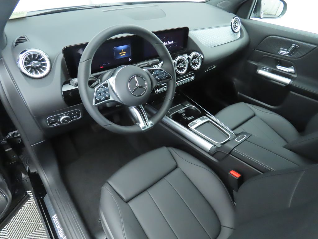 Thumbnail: 2025 Mercedes-Benz GLA - 10