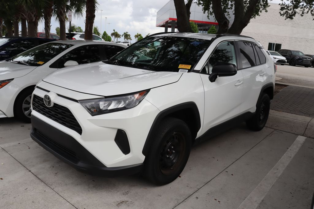 2021 Toyota RAV4 LE -
                West Palm Beach, FL