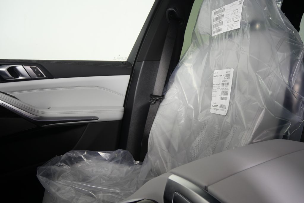 Thumbnail: 2026 BMW X5 - 22