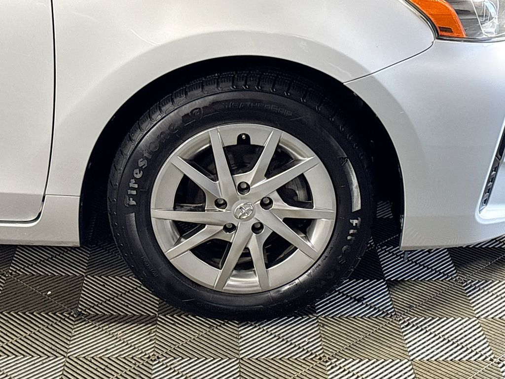 2017 Toyota Prius v Two