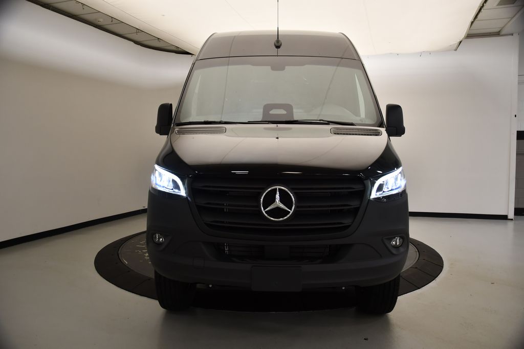 2025 Mercedes-Benz Sprinter 2500 3