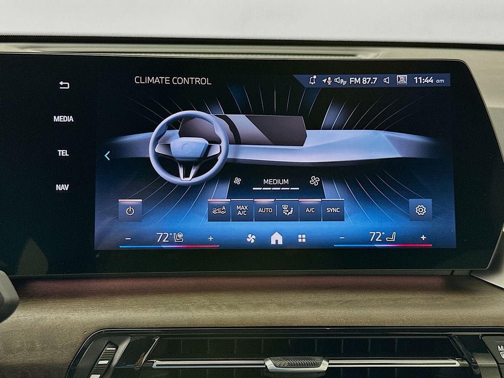 Thumbnail: 2026 BMW X1 - 14