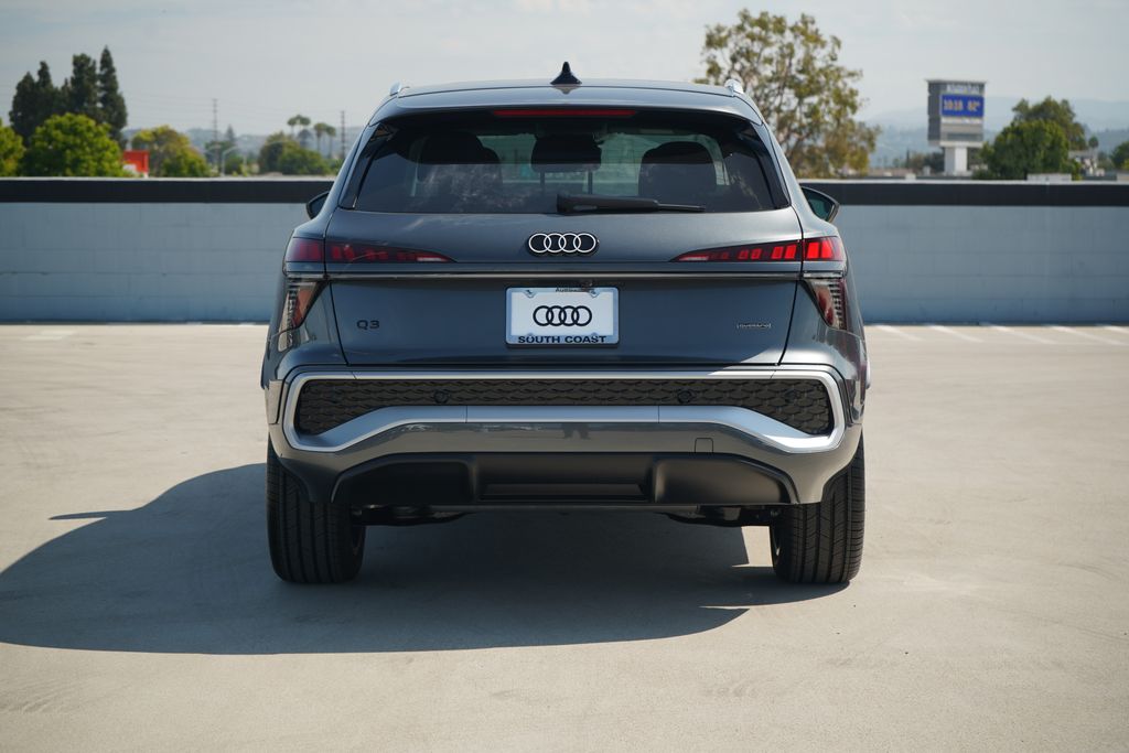 Thumbnail: 2026 Audi Q3 - 5