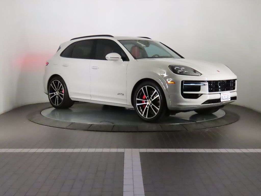 Thumbnail: 2025 Porsche Cayenne - 9