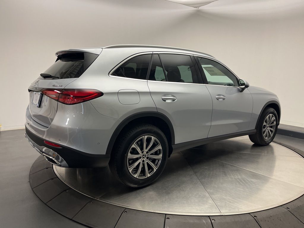 Thumbnail: 2026 Mercedes-Benz GLC - 7