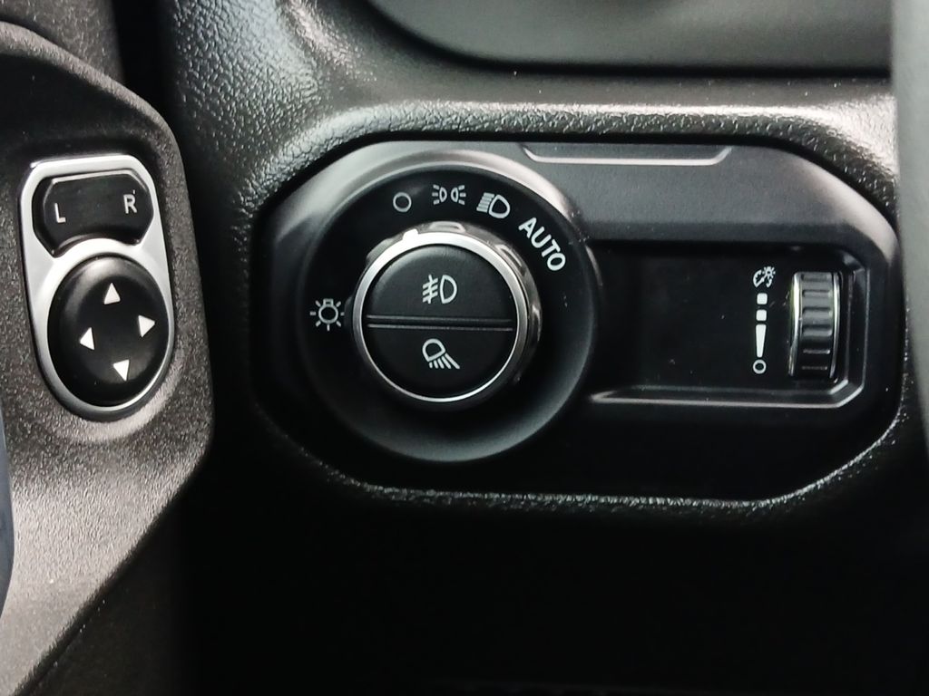 Used Car 2023 Jeep Gladiator  Willys For Sale Under $35,000 In Austin, Texas