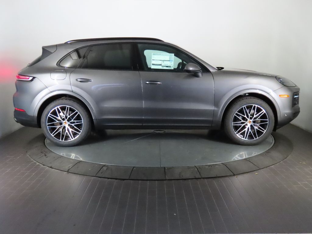 Thumbnail: 2026 Porsche Cayenne - 8
