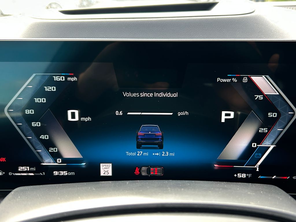 Thumbnail: 2026 BMW X7 - 21