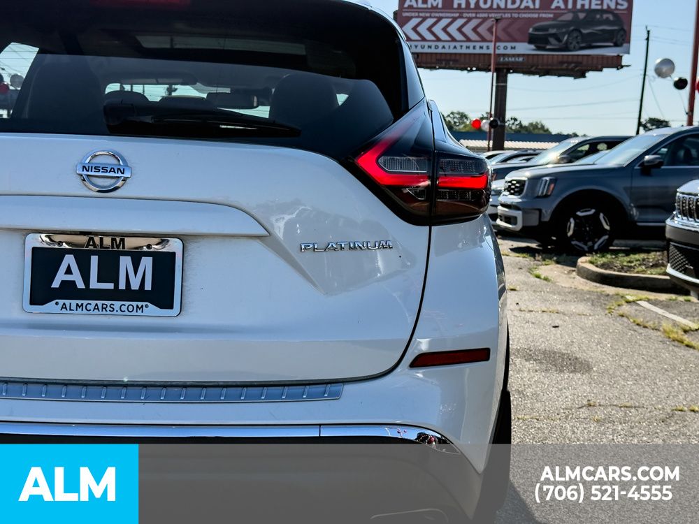 Used 2019 White Nissan Platinum image 8