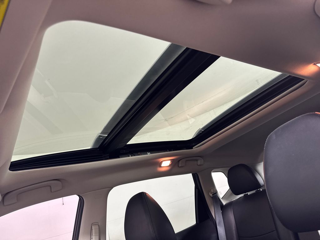 Certified Used 2018 Black Nissan SL image 11