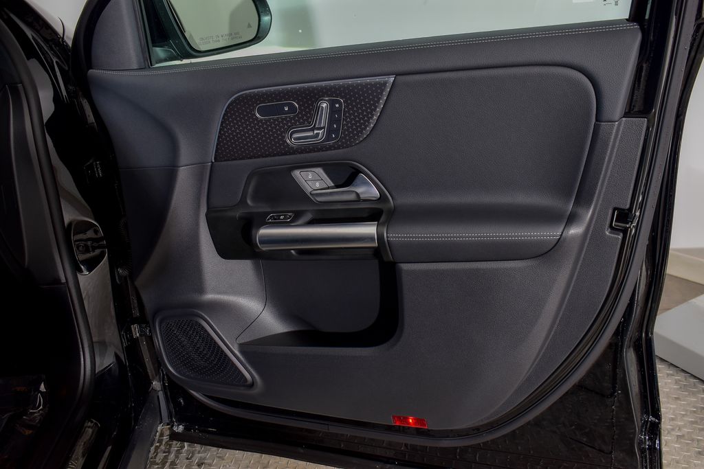 Thumbnail: 2026 Mercedes-Benz GLA - 24