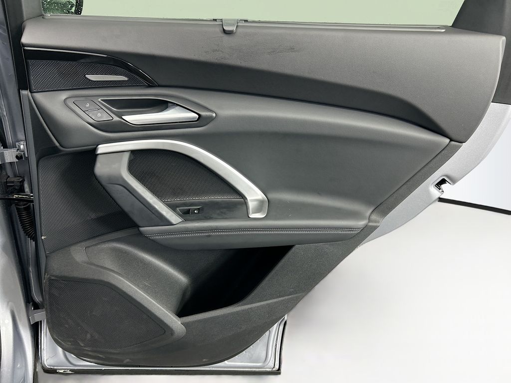 Thumbnail: 2025 Audi Q5 - 26