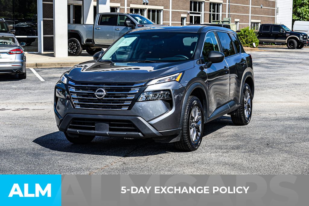 Used 2024 Gray Nissan S image 4