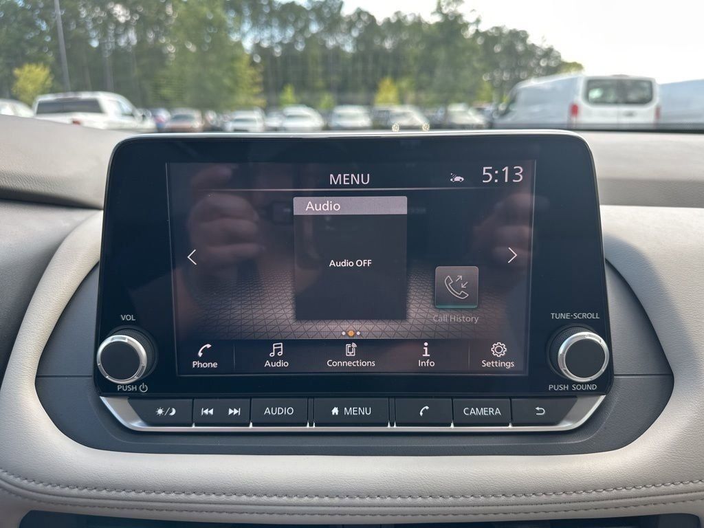 2025 Everest White Pearl Nissan Rogue SV FWD SUV