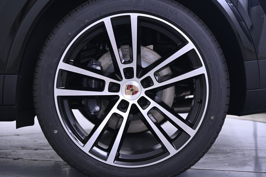 Thumbnail: 2025 Porsche Cayenne - 12