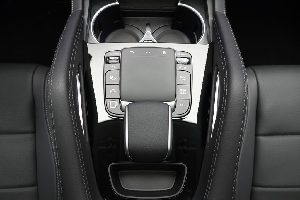 Thumbnail: 2026 Mercedes-Benz GLE - 29