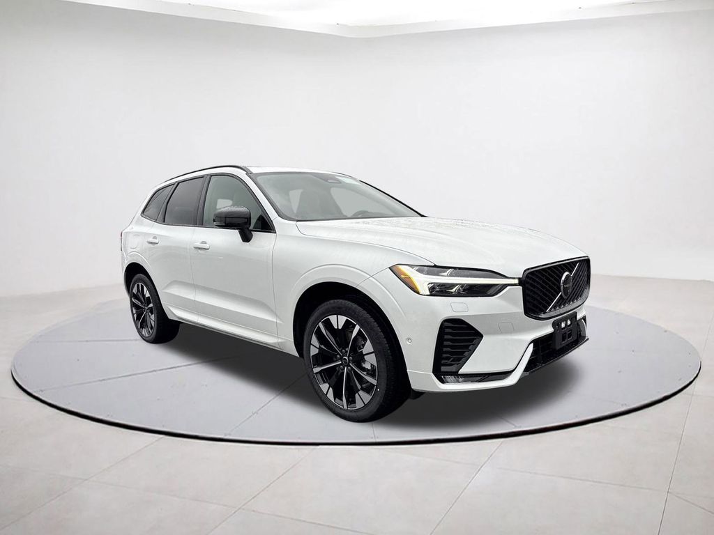 2026 Volvo XC60 B5 Plus AWD