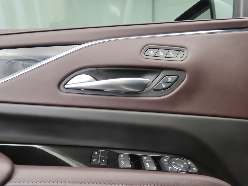 2024 Cadillac Escalade V 24