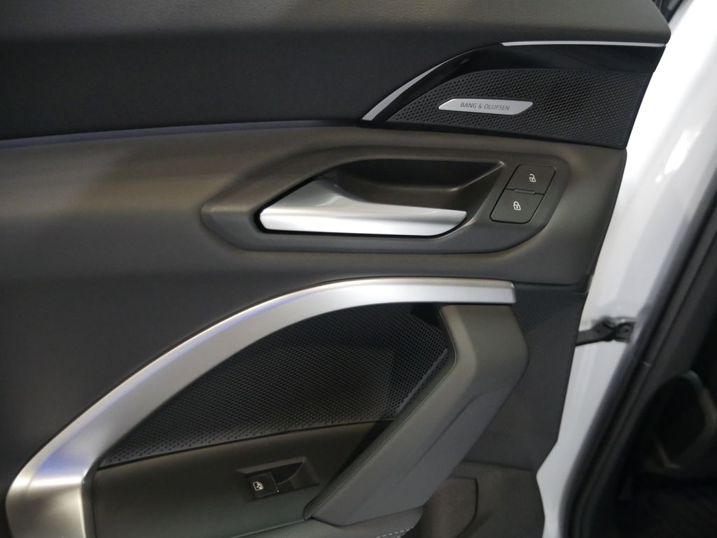 Thumbnail: 2025 Audi Q5 - 21