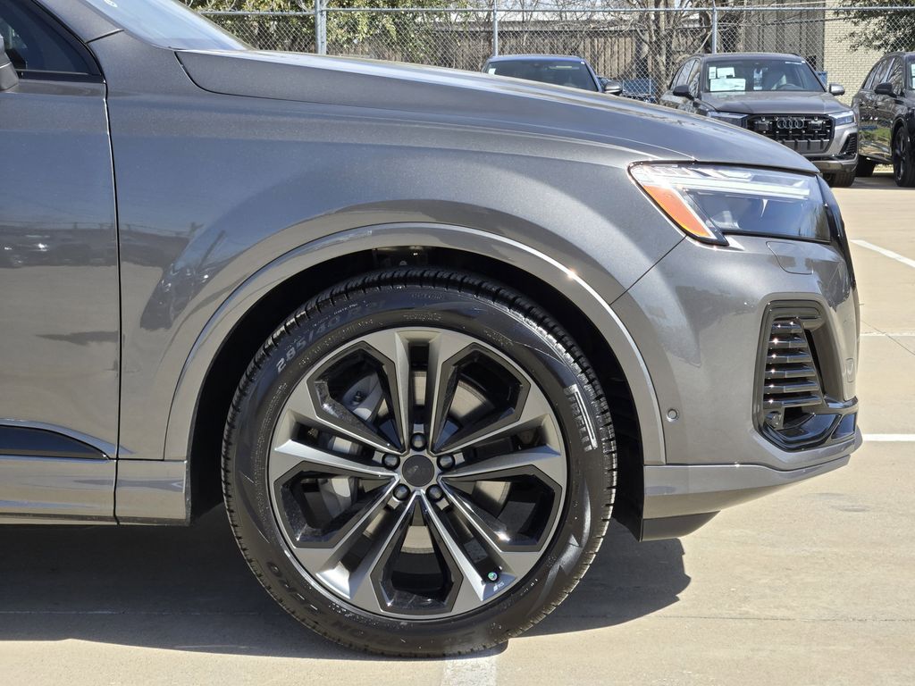 new 2026 Audi Q7 car, priced at $78,410