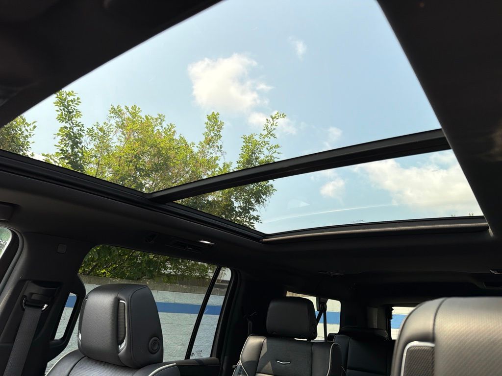 Thumbnail: 2022 Cadillac Escalade - 11