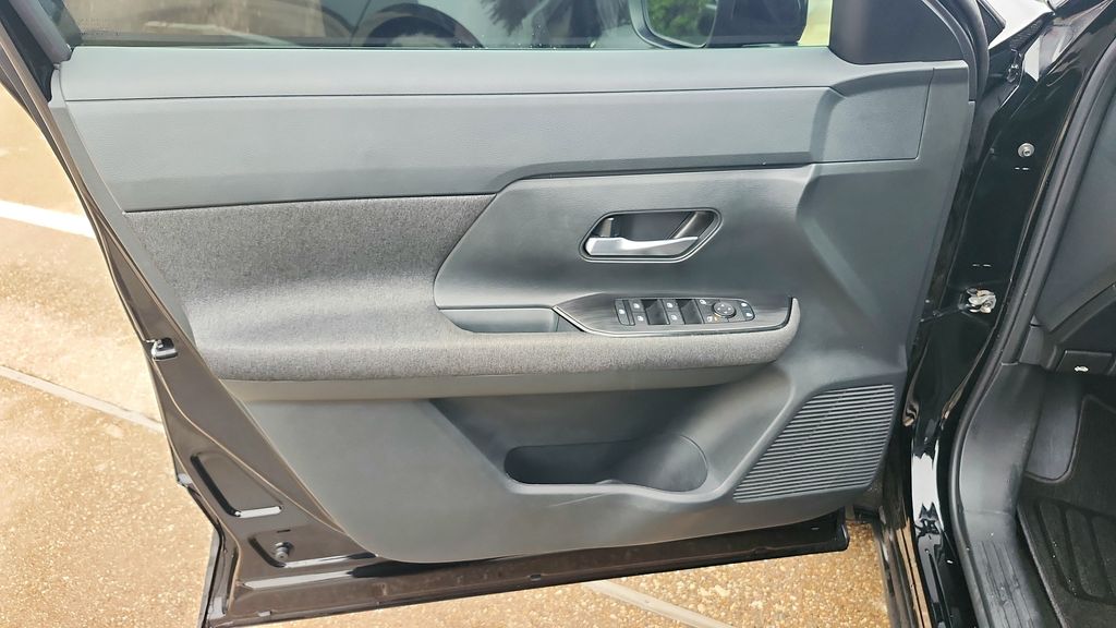 2025 Nissan Kicks
