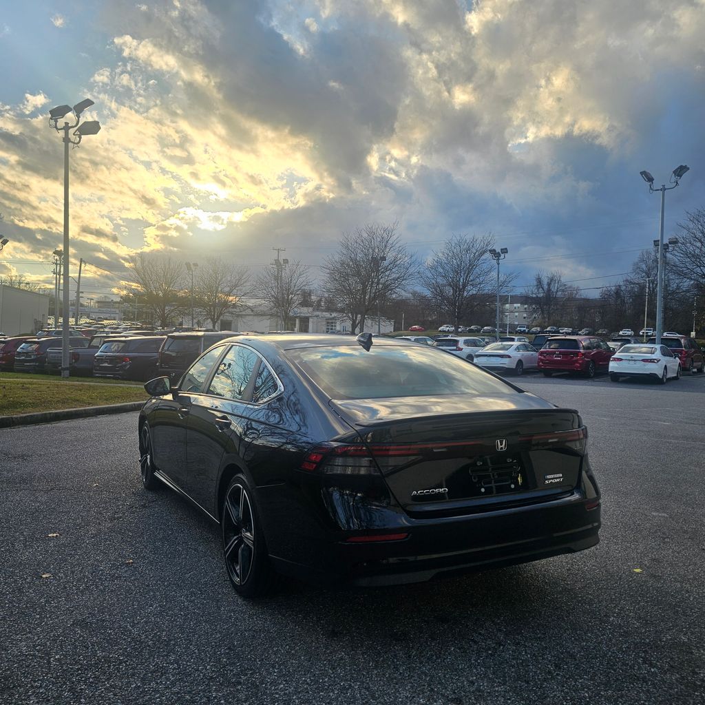 2023 Honda Accord Hybrid Sport photo 4