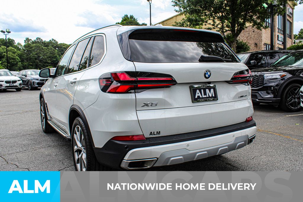 Used 2024 White BMW sDrive40i image 4