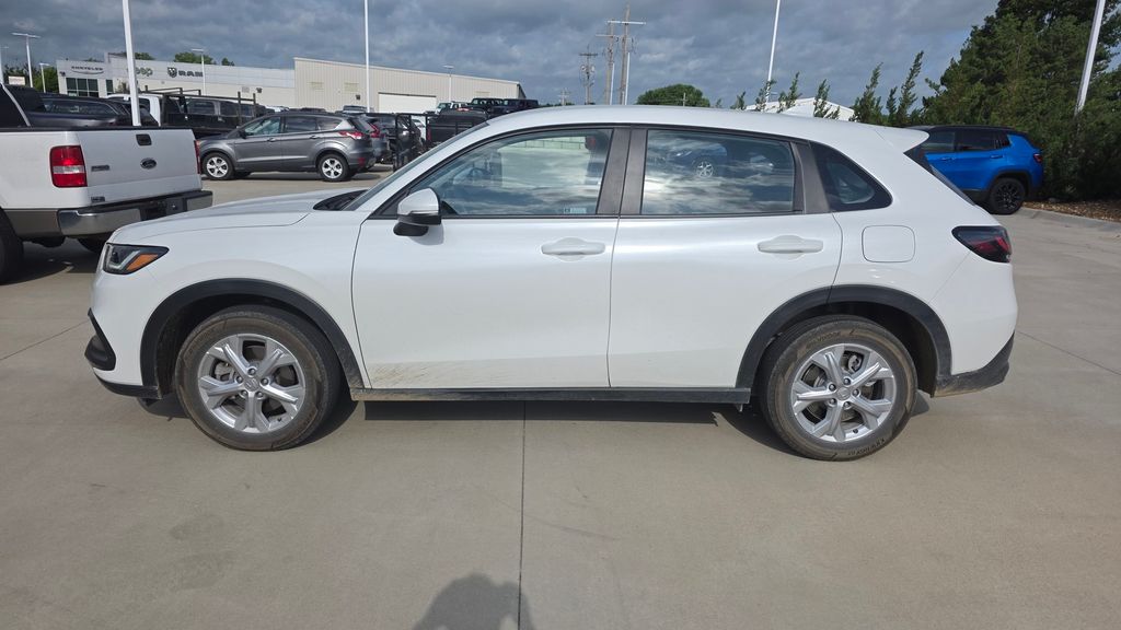 Certified 2024 Honda HR-V LX with VIN 3CZRZ1H33RM701833 for sale in Kansas City