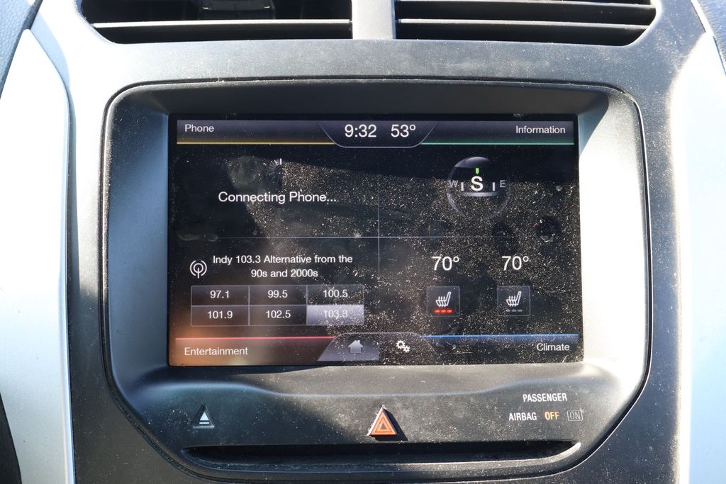 2015 Ford Explorer XLT 22