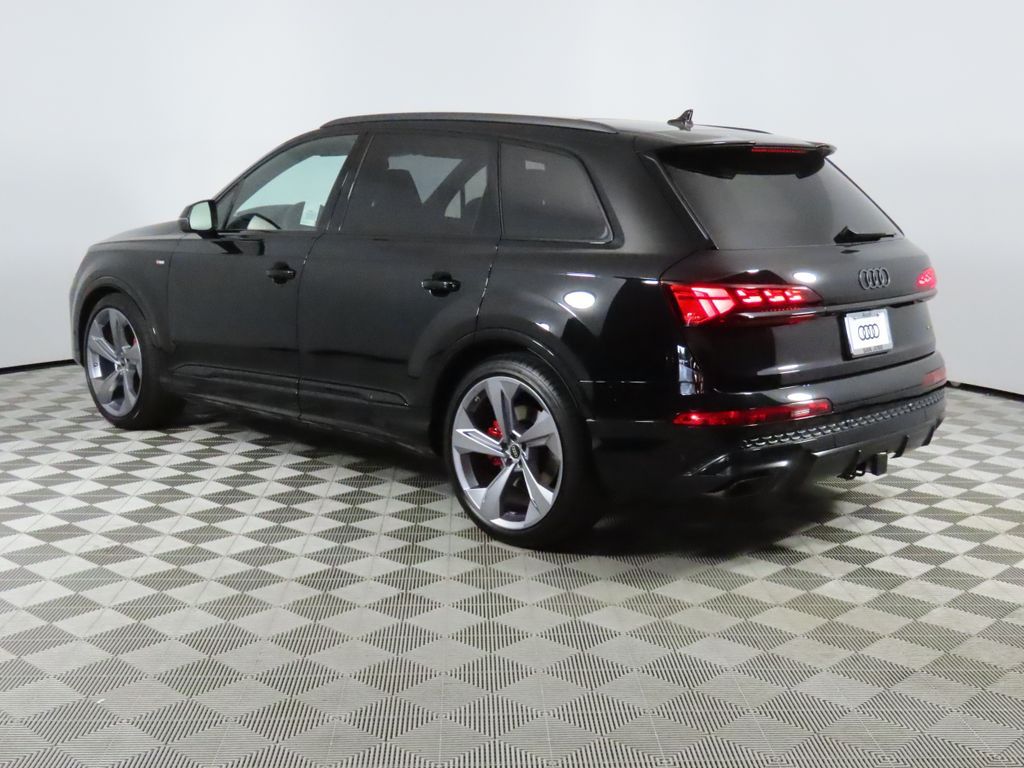 Thumbnail: 2026 Audi Q7 - 3