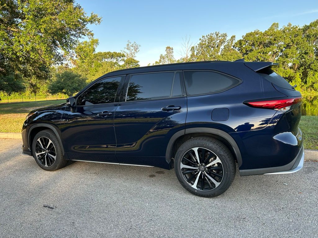 2022 Toyota Highlander XSE 3