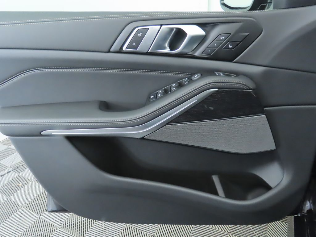 Thumbnail: 2026 BMW X5 - 25