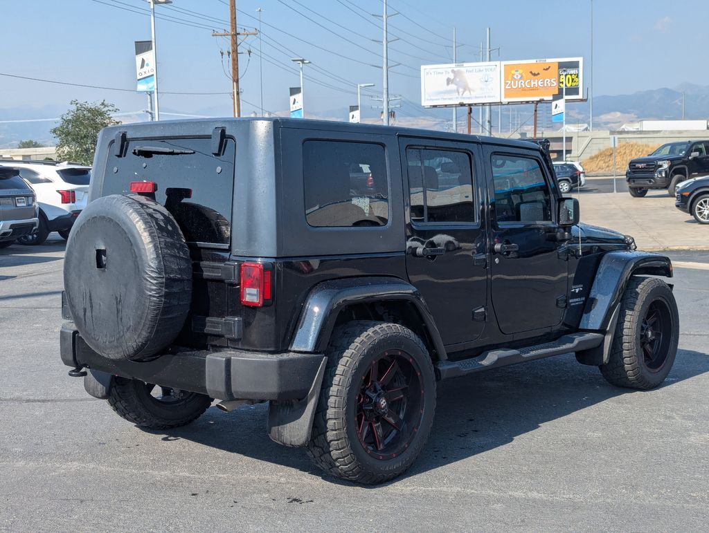 2017 Jeep Wrangler Unlimited Sahara 6