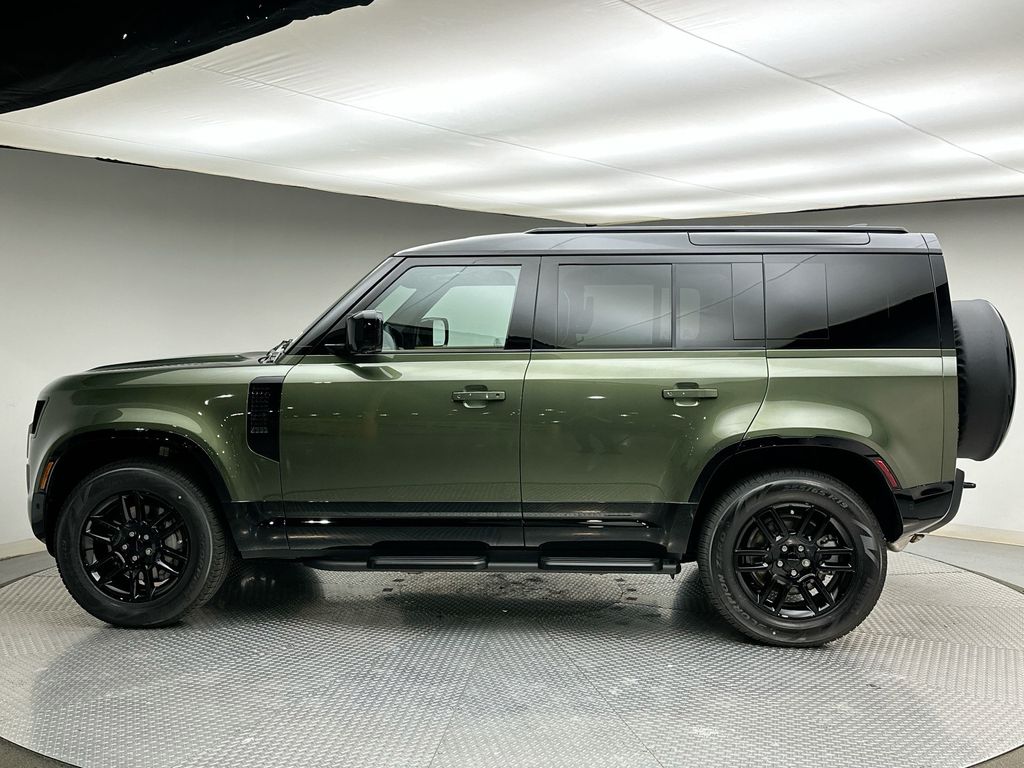 Thumbnail: 2026 Land Rover Defender - 10