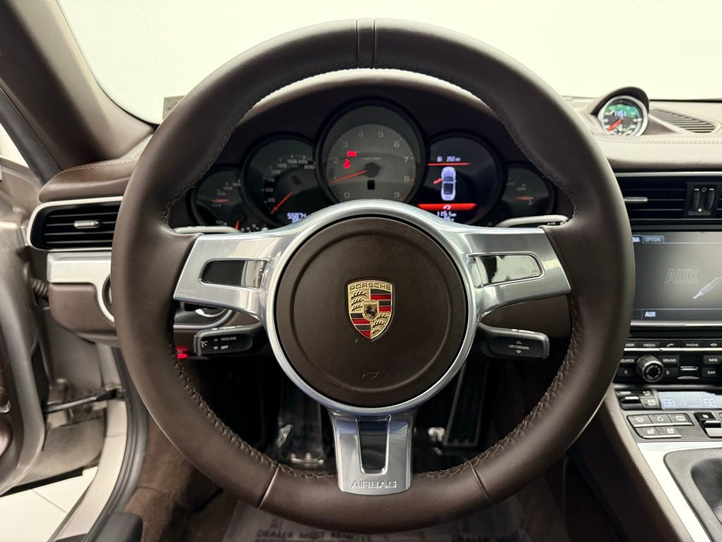 2013 Porsche 911 Carrera S 12
