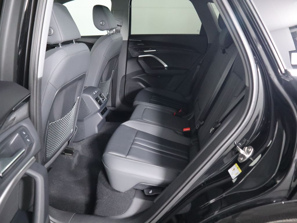 Thumbnail: 2025 Audi Q5 - 22