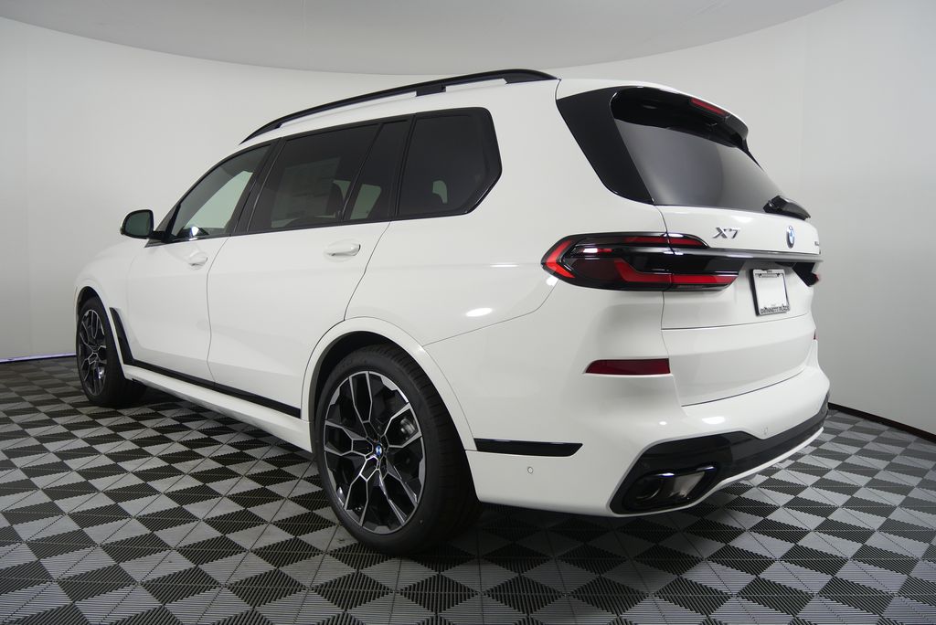 Thumbnail: 2026 BMW X7 - 5