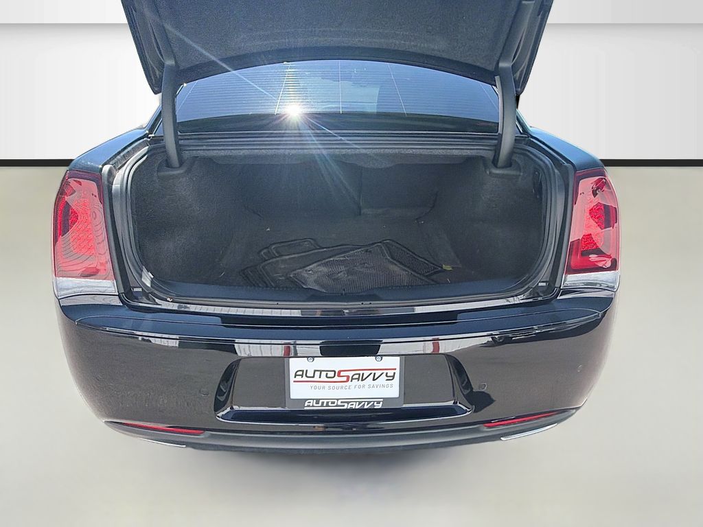 Used 2023 Black Chrysler Touring image 27
