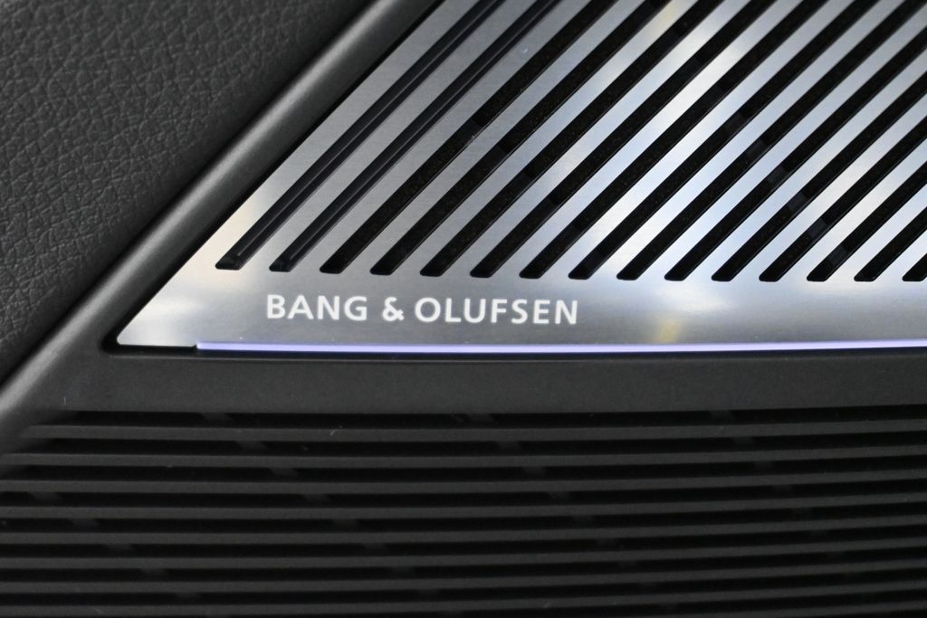 Thumbnail: 2026 Audi RS Q8 - 29