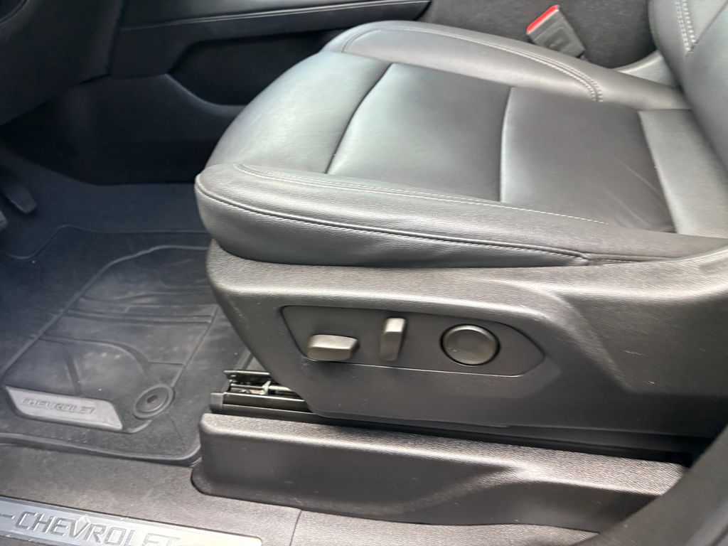 Used Car 2024 Chevrolet Suburban  Z71 For Sale Under $70,000 In Austin, Texas