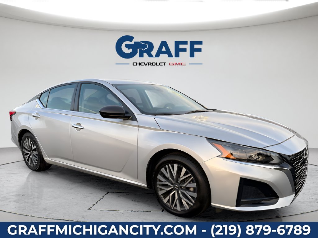 Used 2024 Nissan Altima Sedan