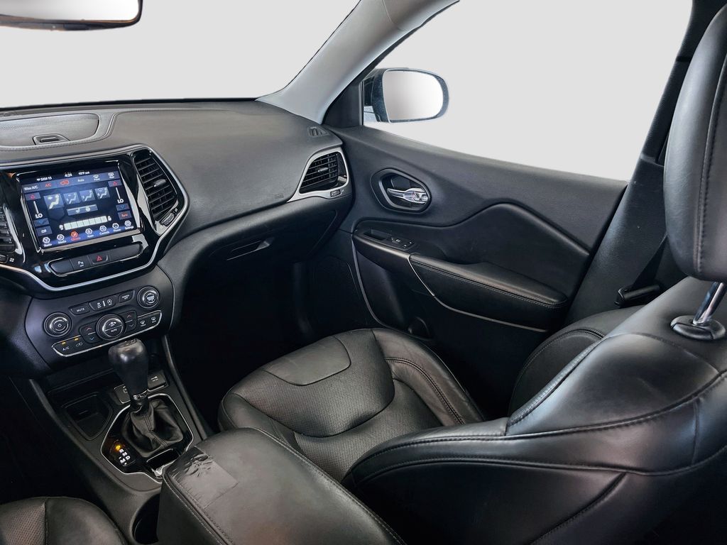 Used 2019 Black Jeep Limited image 24