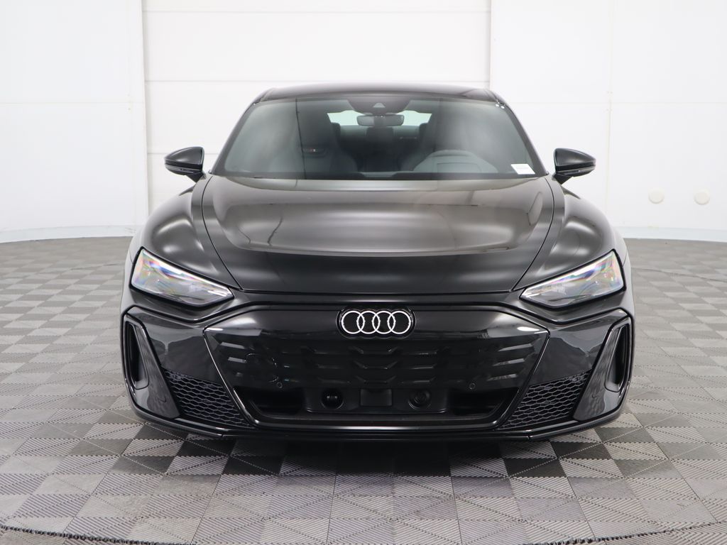 Thumbnail: 2025 Audi e-tron GT - 2